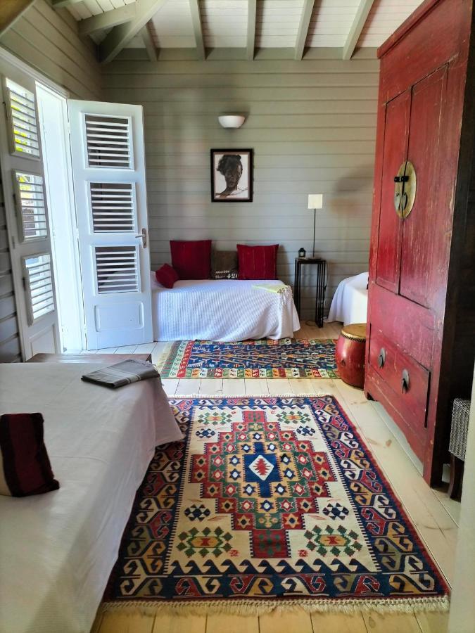 La Maison Bleue - Les Hauts De La Baie Terre-de-Bas エクステリア 写真